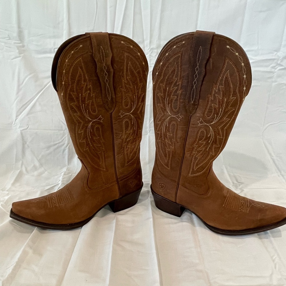 Beautiful 😍 Ariat boots